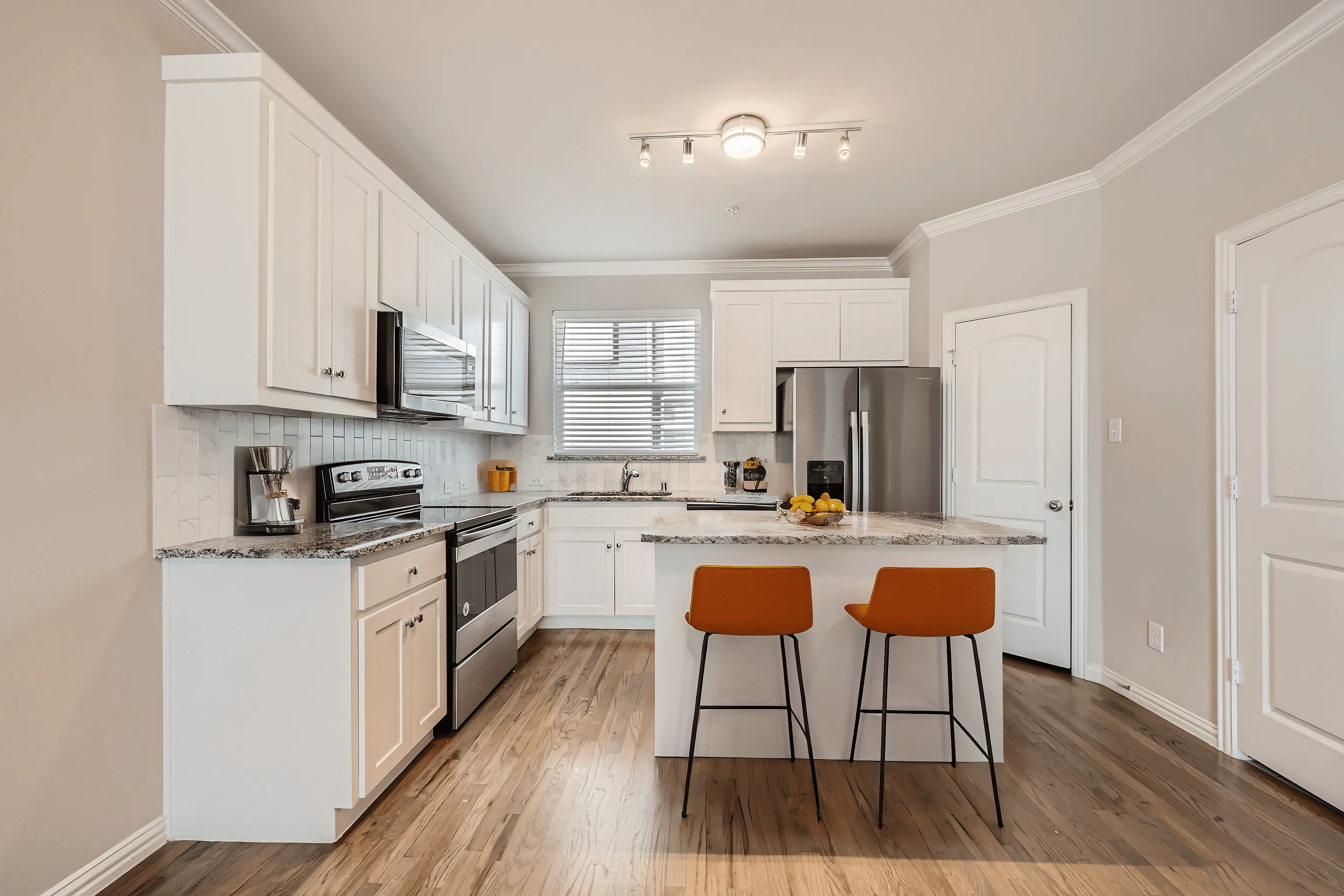 Gourmet Kitchen photo of our McKinney townhome for rent