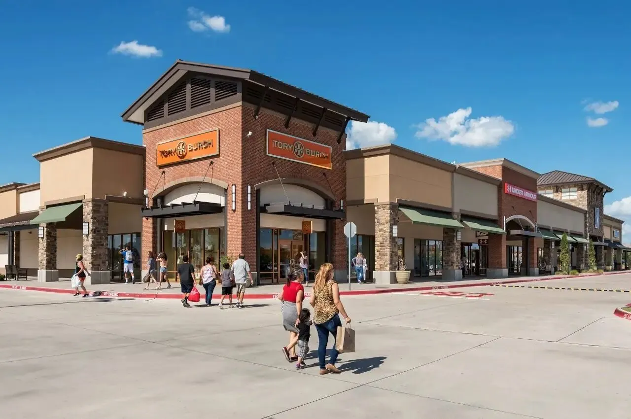 Allen Outlet Mall near our McKinney townhomes for rent