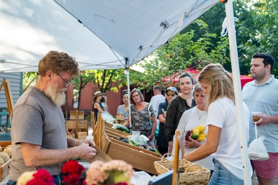 Farmer's Market near our McKinney townhomes for rent
