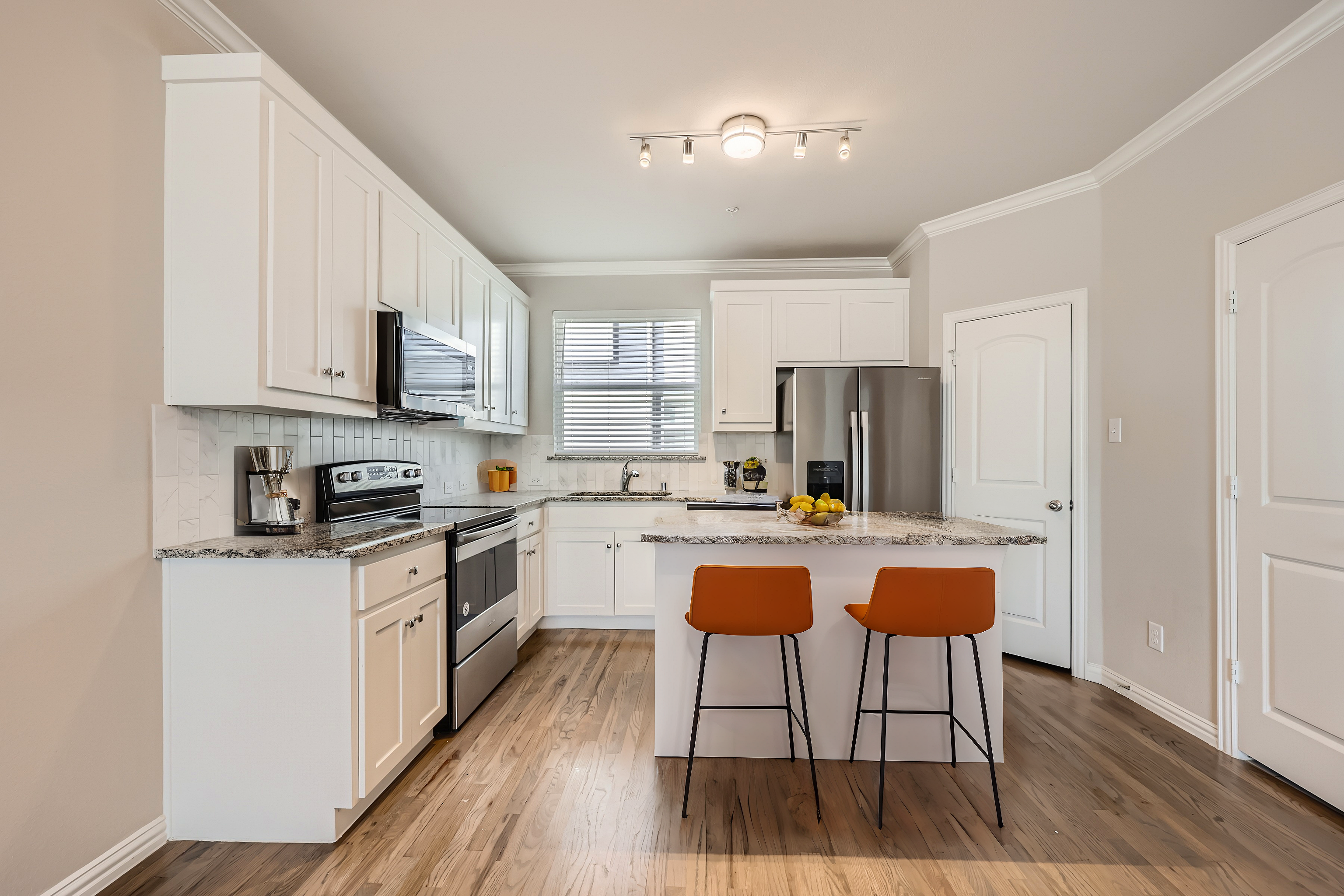 04 Kitchen